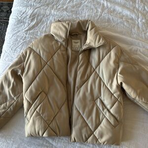 Ambercrombie vegan leather puffer jacket